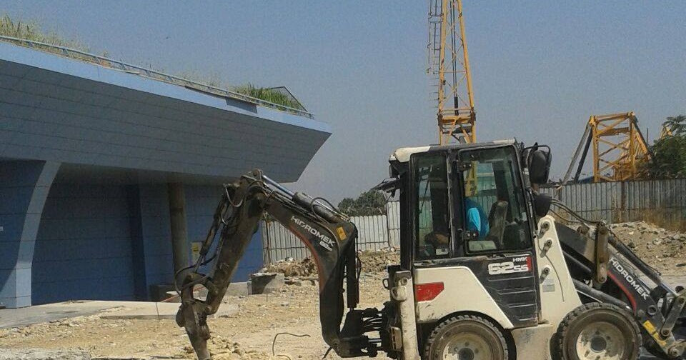 Aksaray Tarım ve Hayvancılık Tesislerinde Kiralık Kepçe Seçimi - İş Makinesi Kiralama Rehberi